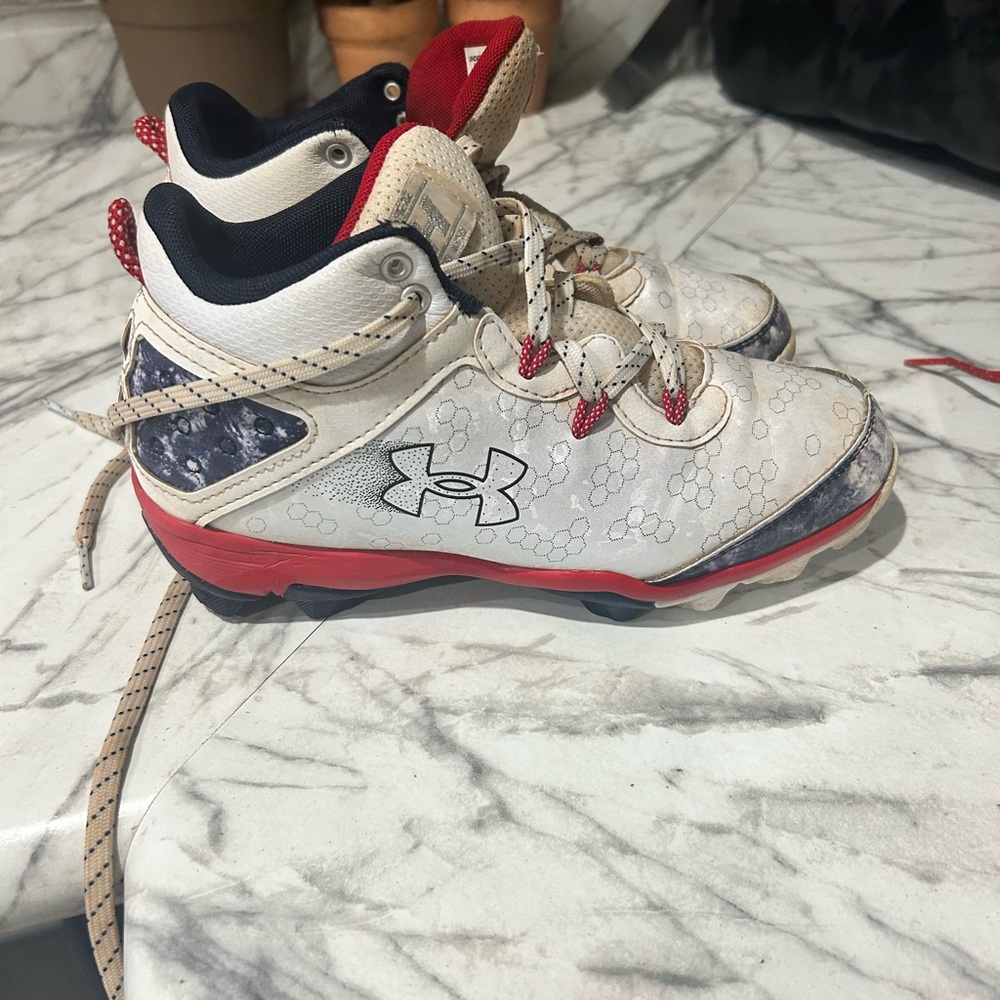 Under Armour Kids' White and Red Baseball Cleats